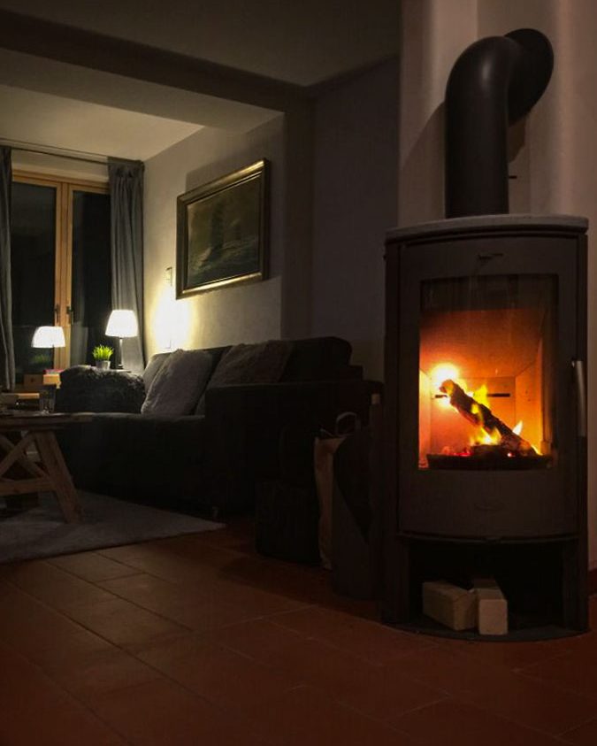 Wohnzimmer mit Kamin Schmugglerkoje